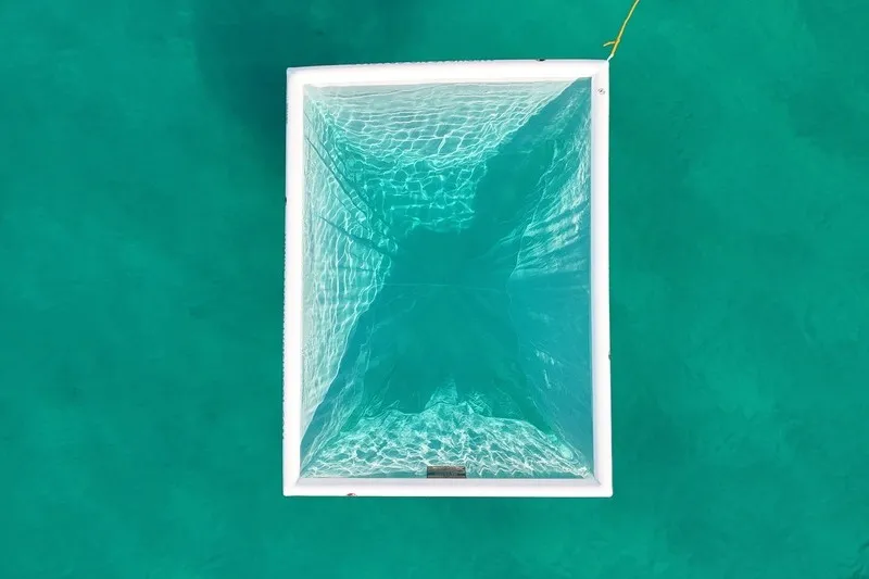 Boat Pool 4x3m — close-up detail