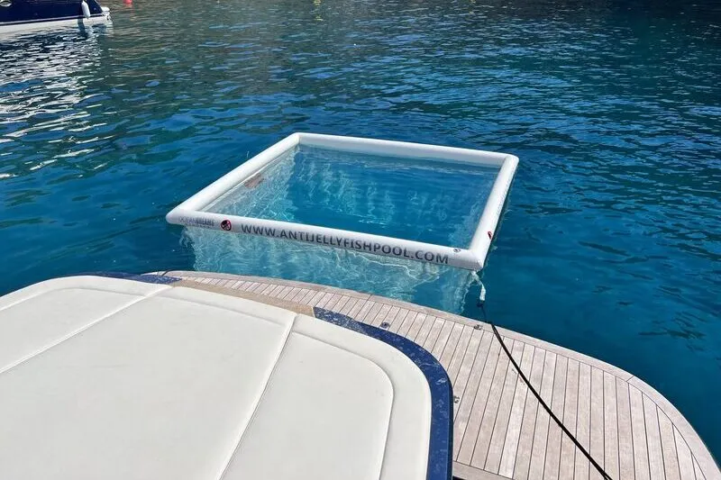 Boat Pool 3x3m — side view