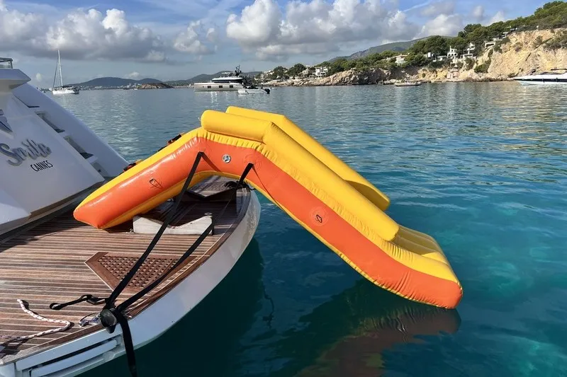 Boat Slide 1.5m — close-up detail