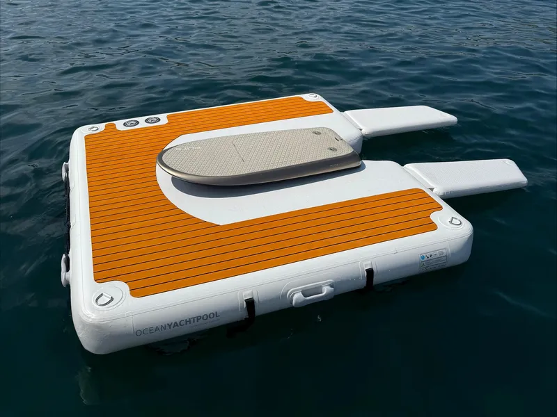 Inflatable eFoil Dock: The Revolution in Luxury Water Sports